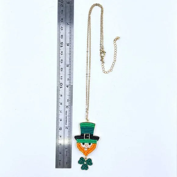 NWOT - Belk - Seed Bead Encrusted Leprechaun & Shamrock Gold Tone Necklace - Picture 7 of 8